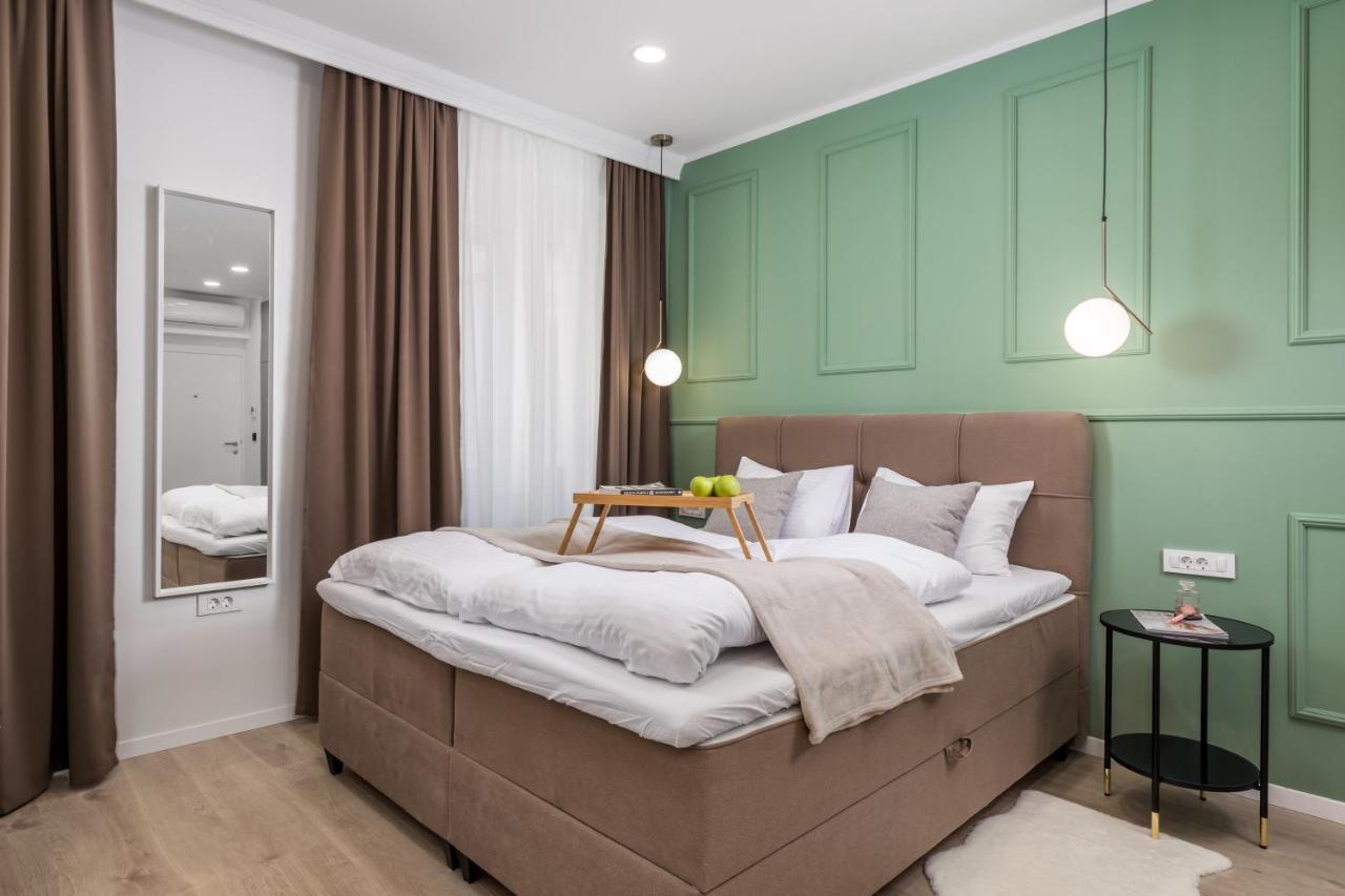 Area2 Center Luxury Apartment Риека Экстерьер фото